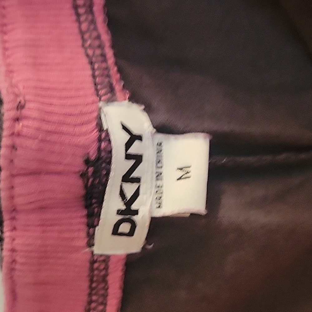 DKNY Black animal print Pajama Set with Pink Trim medium - Picture 10 of 11
